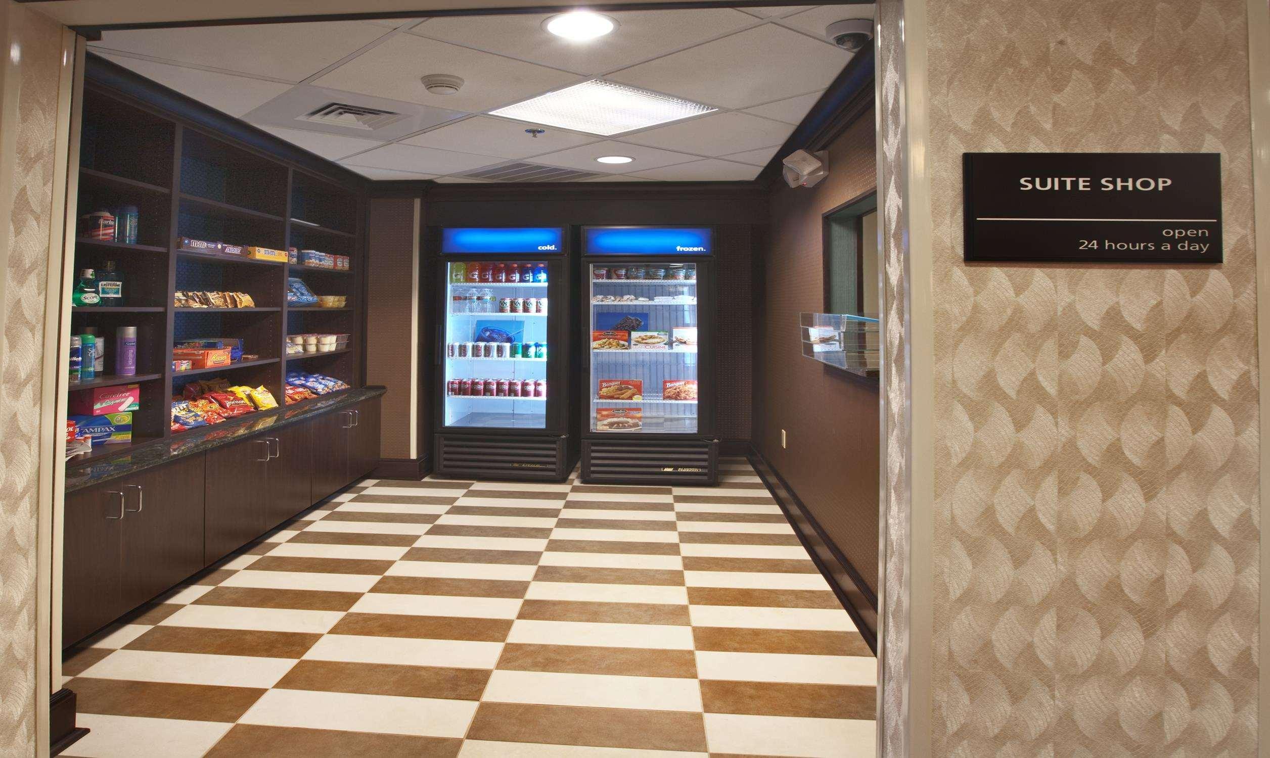 汉普顿奥尔巴尼酒店 新奥尔巴尼 外观 照片