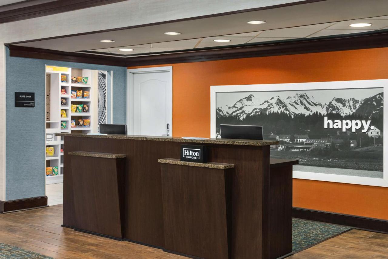 汉普顿奥尔巴尼酒店 新奥尔巴尼 外观 照片